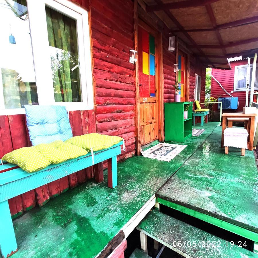 Side Tuana Garden Home Exterior foto